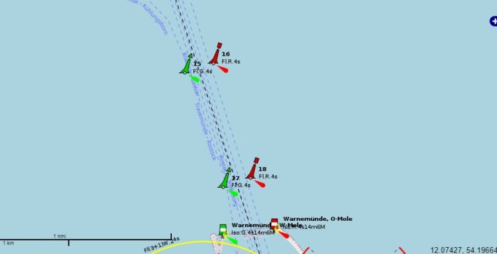 Seezeichen: Betonnung eines Fahrwassers auf einer Open Sea Map Seekarte